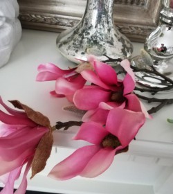 Kunstig rosa magnolia L: 50 cm. pr. gren - 4