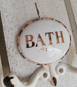 Dobbeltknage Bath i patineret metal - 2